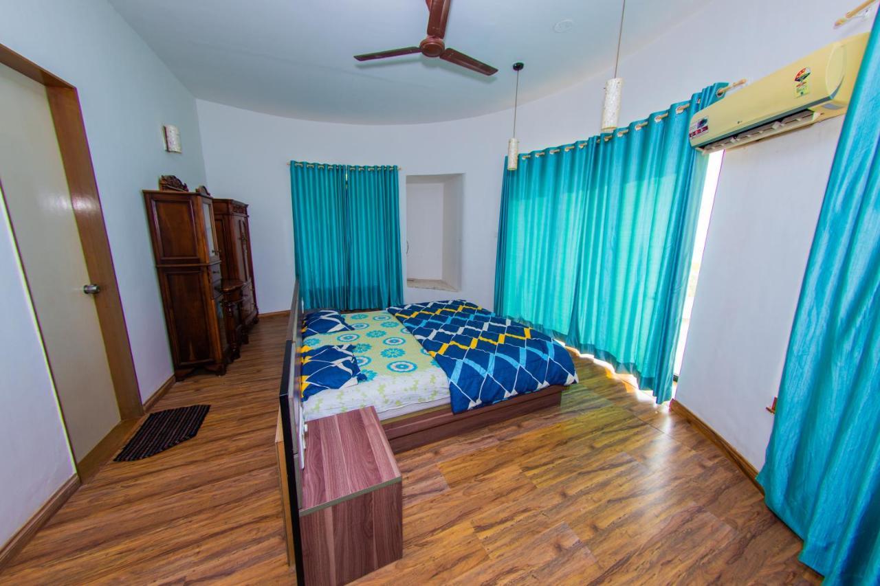 Villa Infinity By The Sea Murud  Luaran gambar